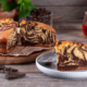 Bizcocho marmolado de chocolate y naranja