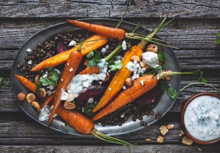 Lentejas con zanahorias asadas